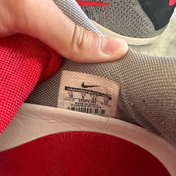 Kobe 11 used size 10 - Picture 10 of 11